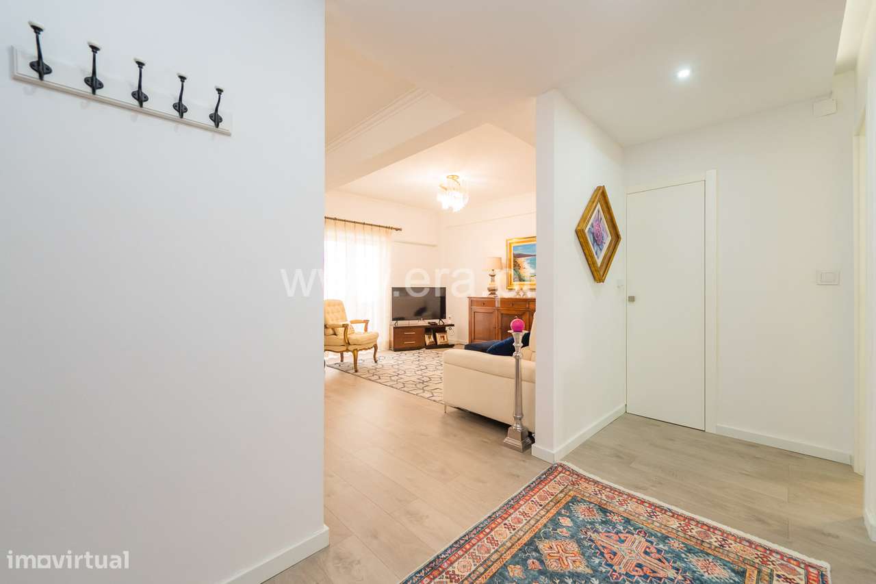 Apartamento T3 Remodelado - Transformado em T2-27