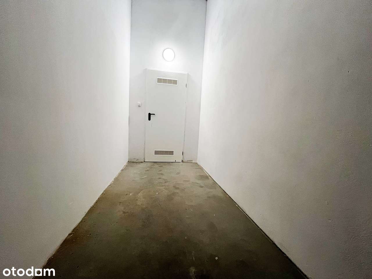 Pomieszczenie gospodarcze pow. 10,70 m² ul. F. Rzeźniczaka-8