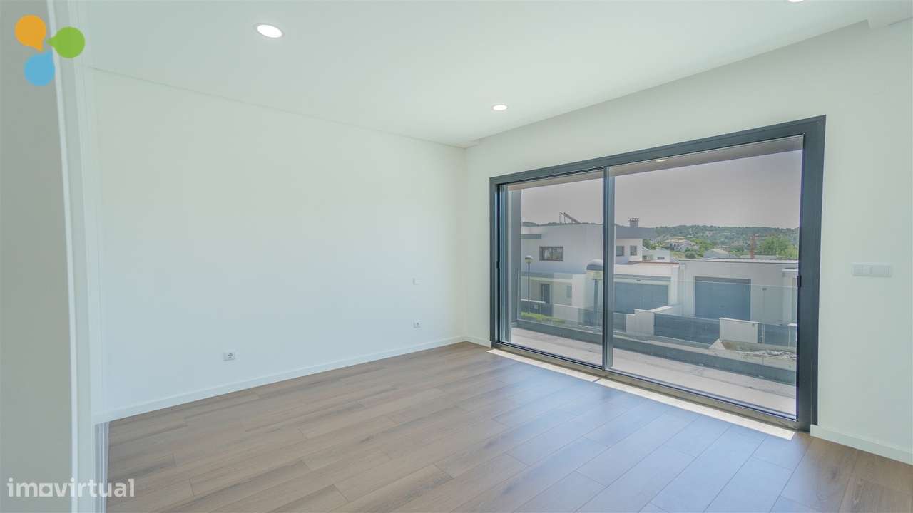 Moradia Isolada T4 Nova | Quinta da Ponte da Terra-31