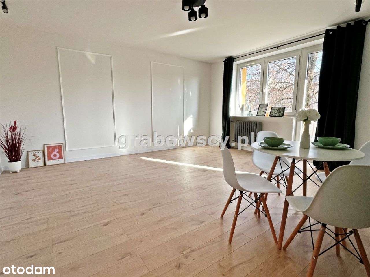 Gotowa do zamieszkania - kawalerka w centrum!-0