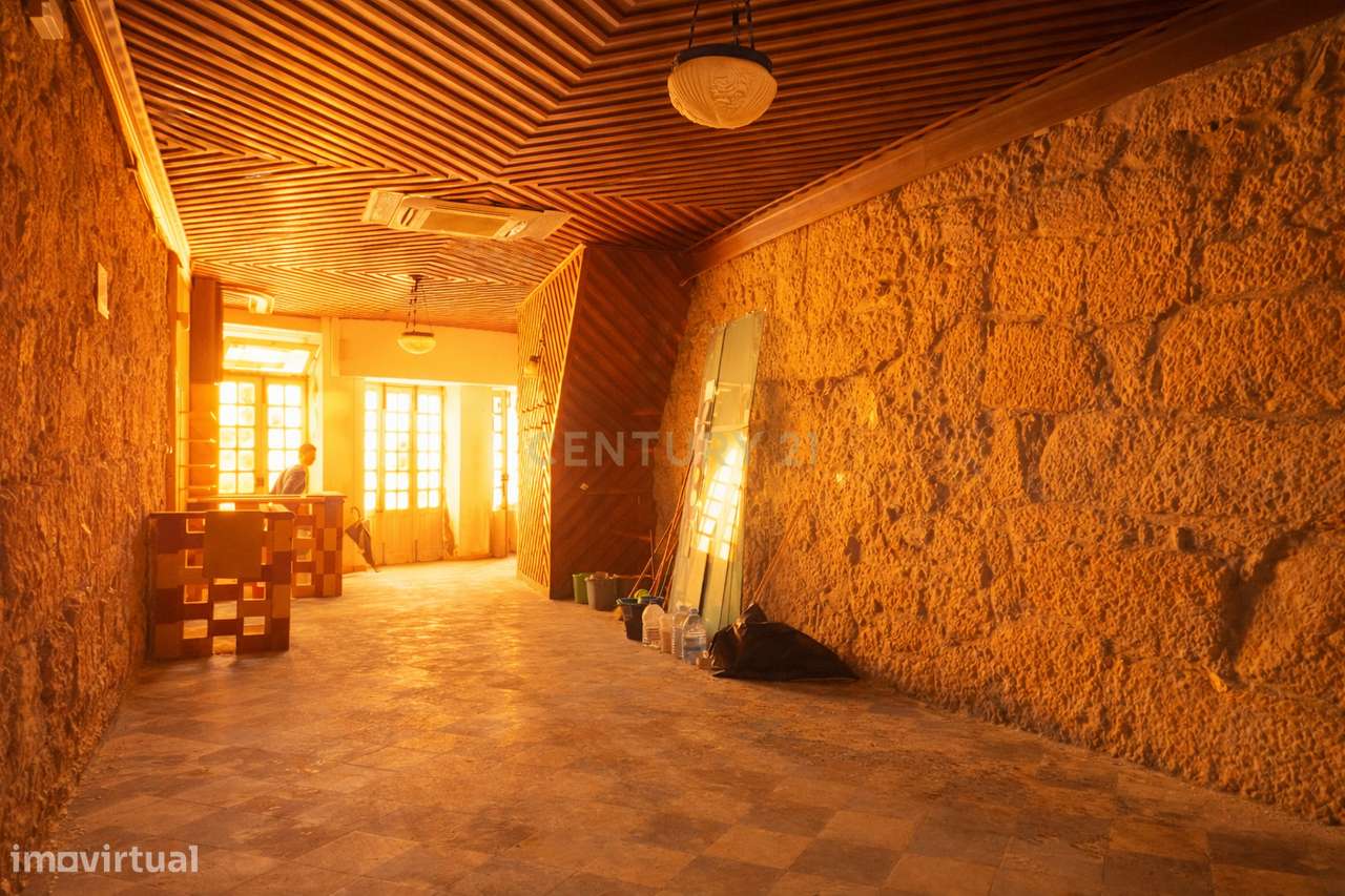 Prédio com afetação comercial no coração de Campanhã - 340m² (antiga C - Grande imagem: 5/24
