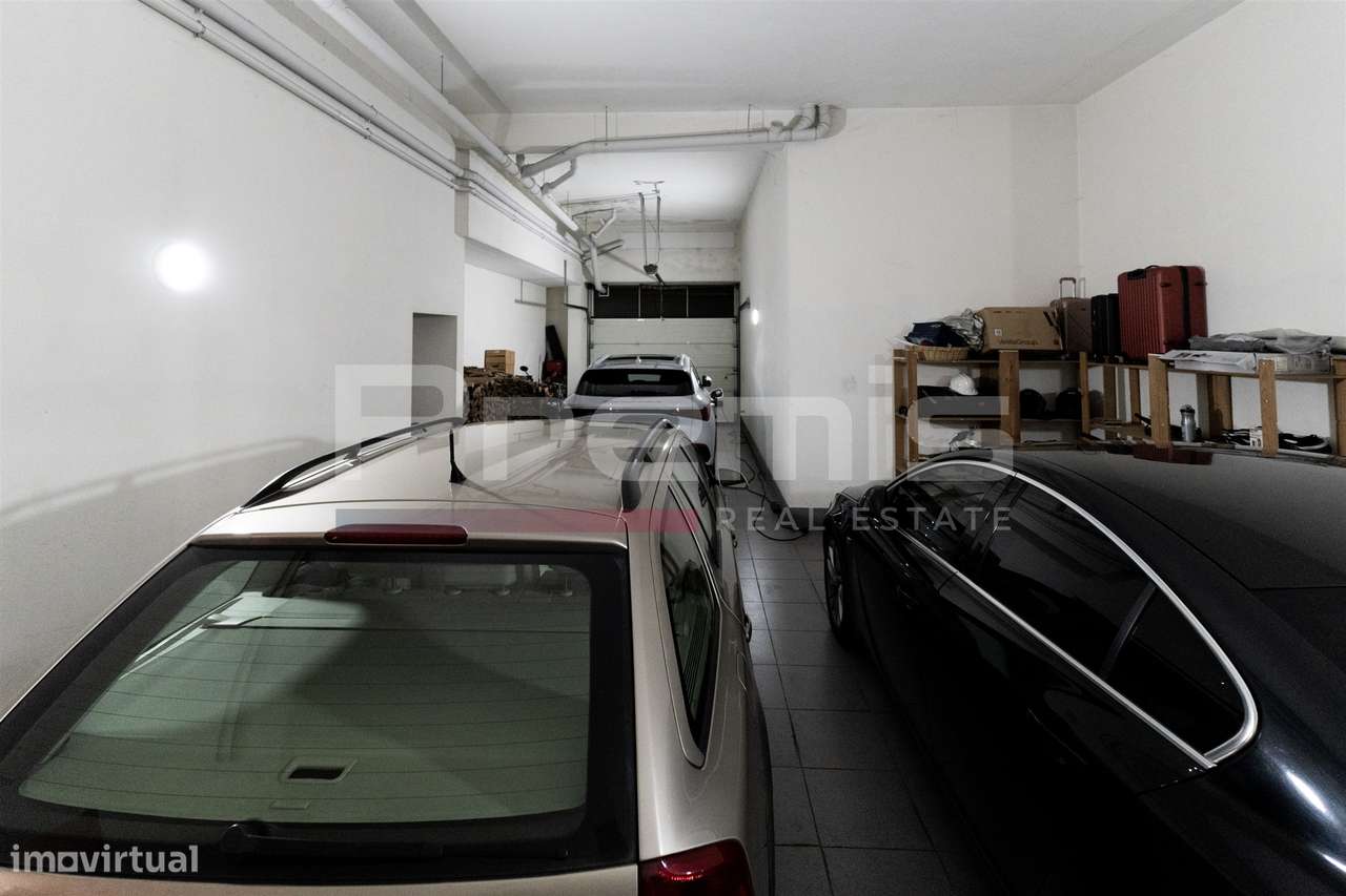 Moradia T5, com jardim e garagem para 4 carros, em Vila Nova de Gaia-43