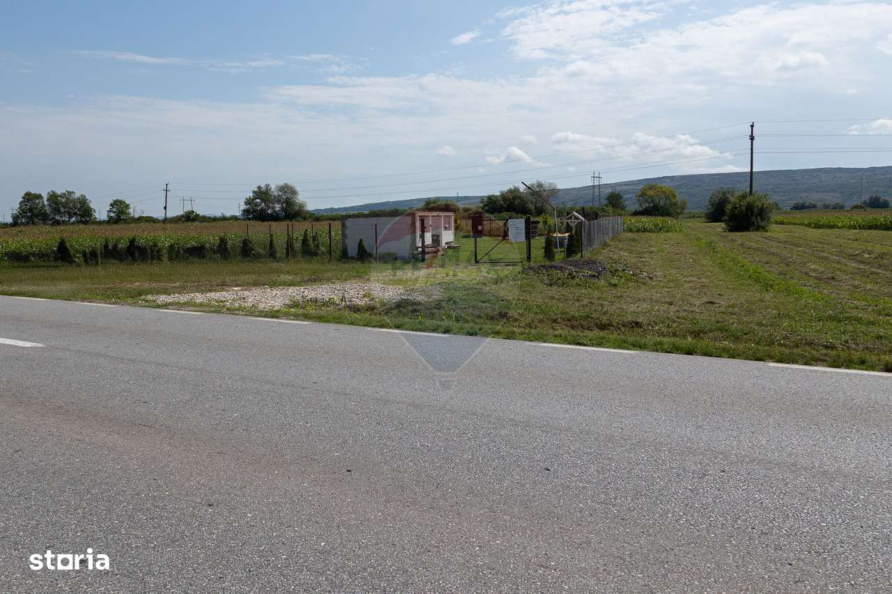 Teren intravilan cu proiect și construcție începută COMISION 0% - Imagine principală: 5/10