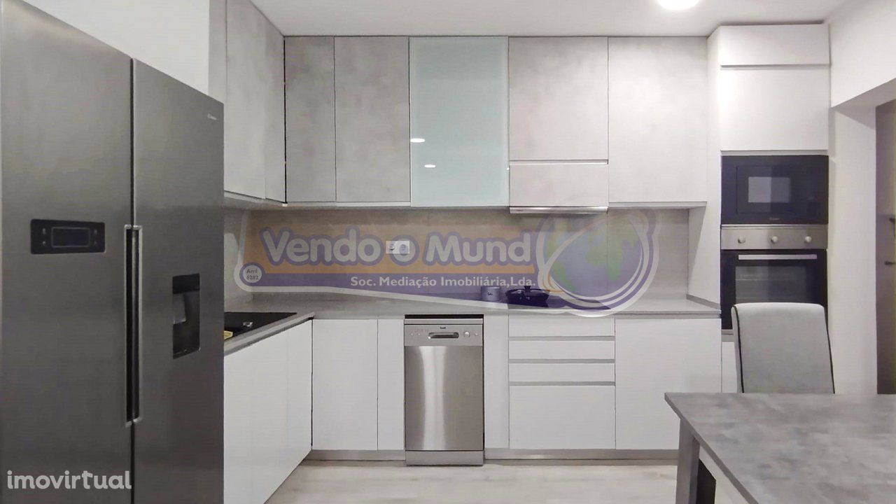 Apartamento T2 + 2 em Samora Correia (SC872)