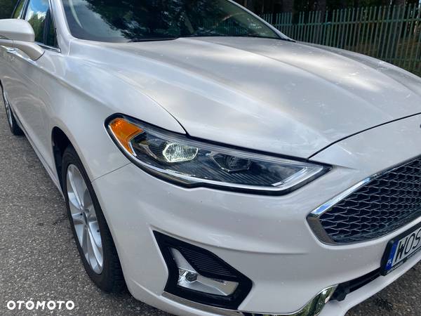 Ford Fusion 2.0 EcoBoost Titanium - 21