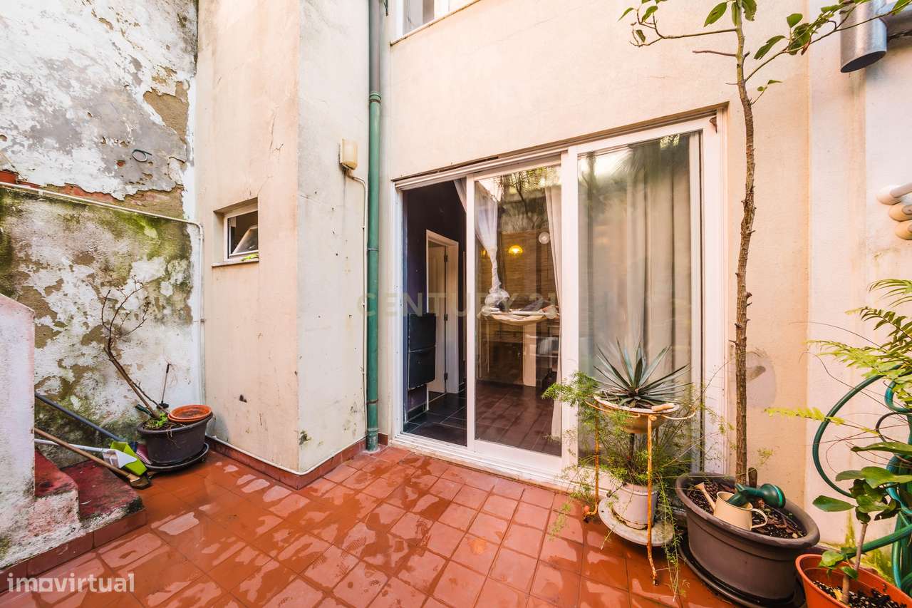 T2 com Amplo Terraço Privativo em Lisboa-27