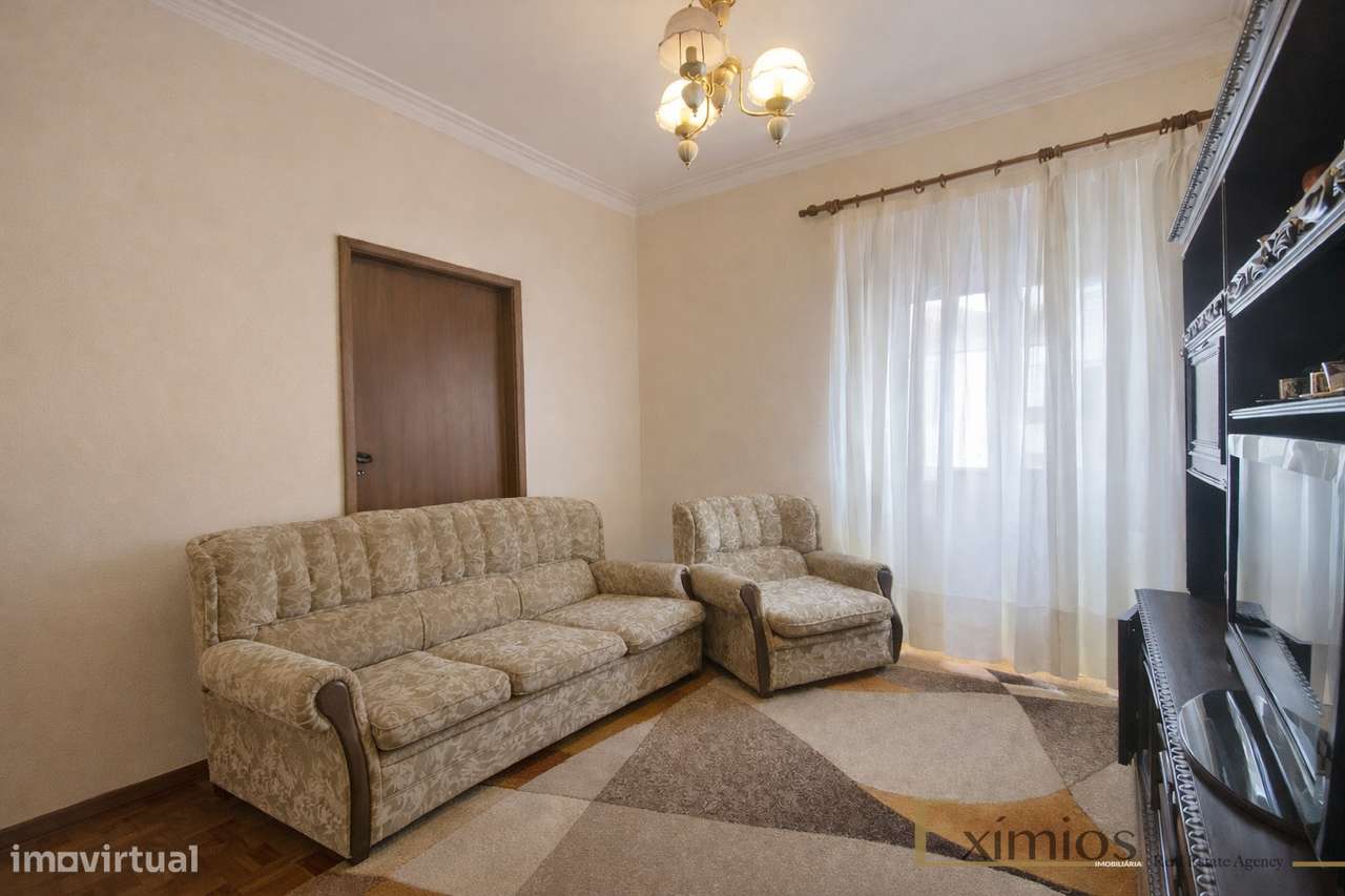 Prédio misto, para venda, no centro de Vila do Conde - Grande imagem: 3/21