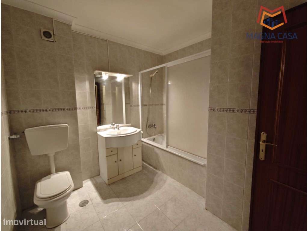 Apartamento T2 com Parqueamento em Algueirão-Mem Martins.-17