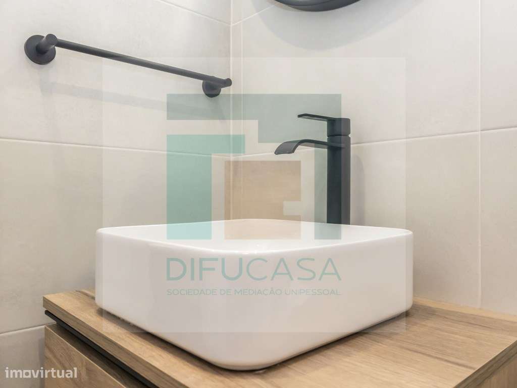 Apartamento T3 Central no Feijó-25