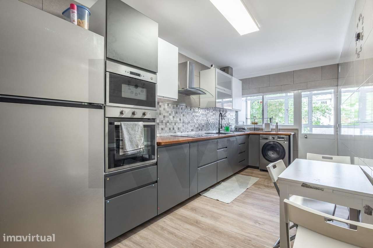 ​​​​​​​​​​​​​​Apartamento T3 renovado com 111 m2 3º andar - Centro da - Grande imagem: 3/31