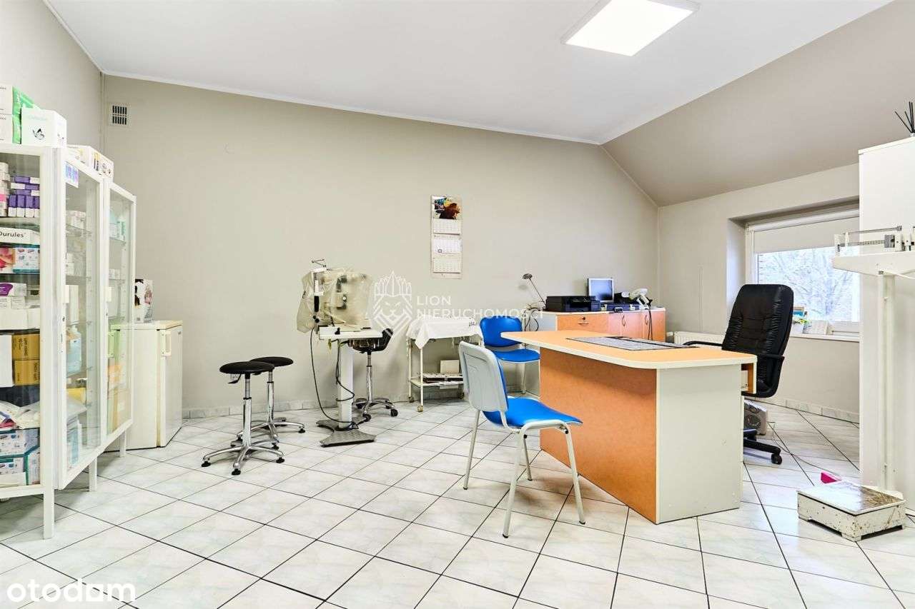 Lokal użytkowy, 145,40 m², Police-10