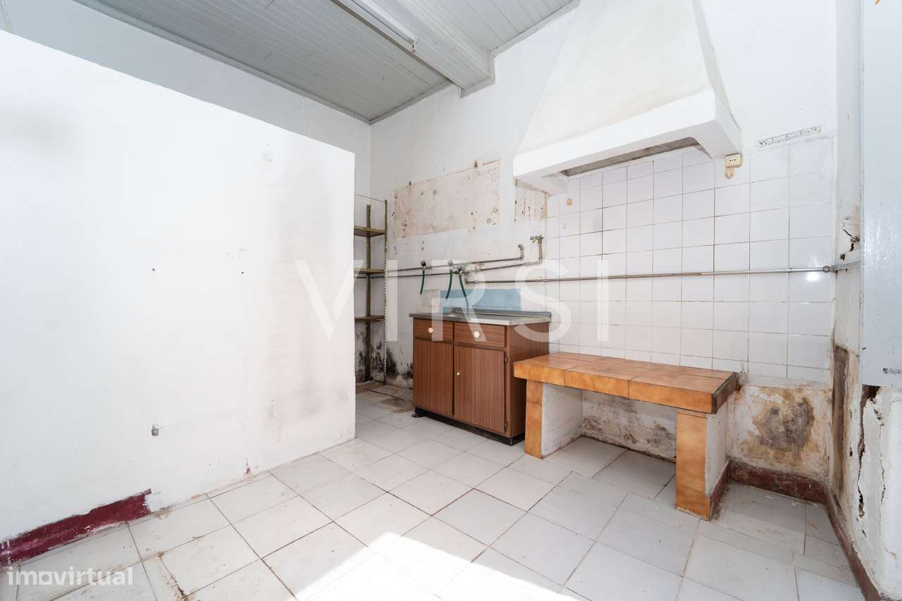 Moradia para remodelar a 3 min do ISCAC-30