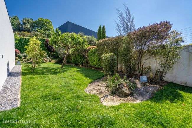 Moradia de Luxo para venda T4-47