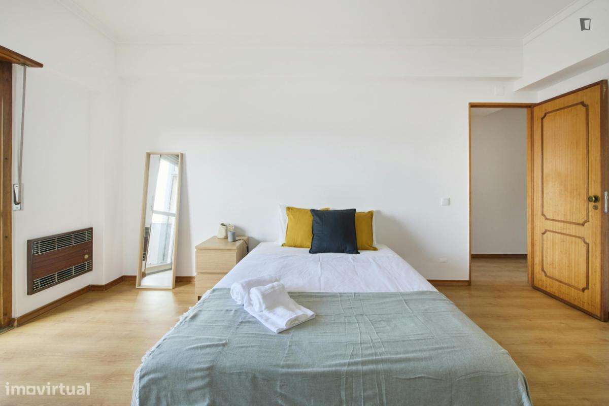 Quarto - localizado em Lumiar Lisbon - Grande imagem: 3/8