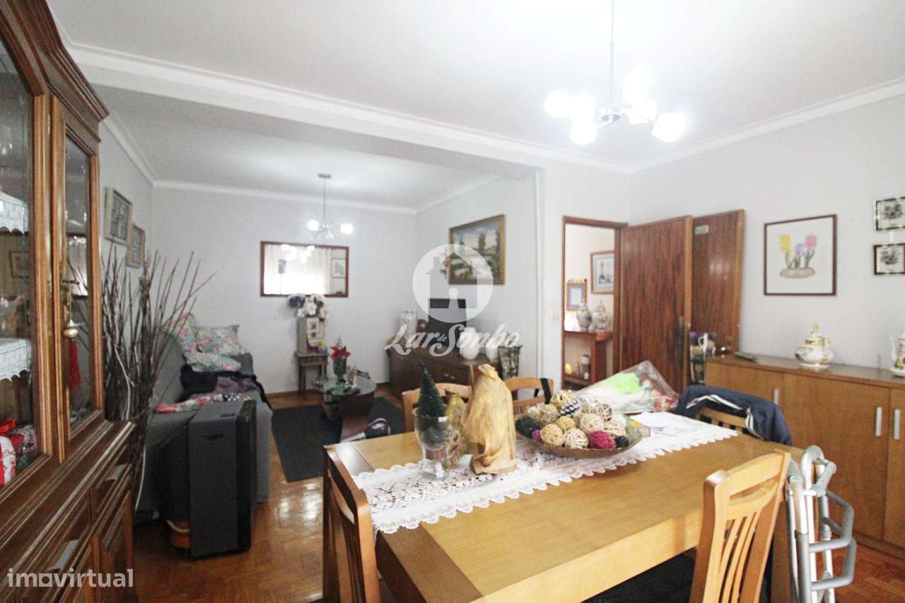 Apartamento T2 junto à Av da Conduta, Fânzeres, com Excelente Expos...-6