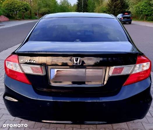 Honda Civic 1.8 Executive - 11