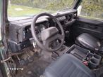 Land Rover Defender 110 2.5 TDI - 10