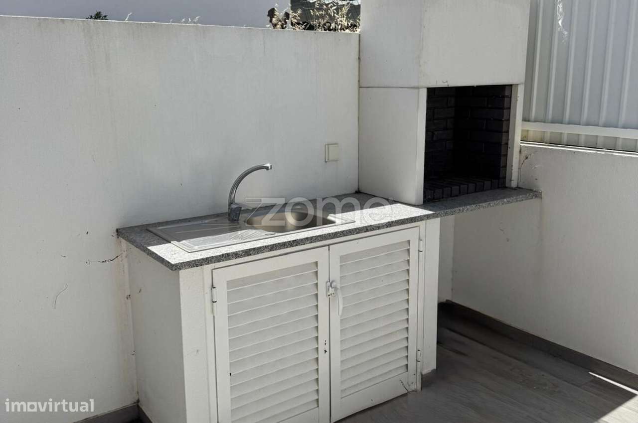 Moradia T4 com 2 Suites-10