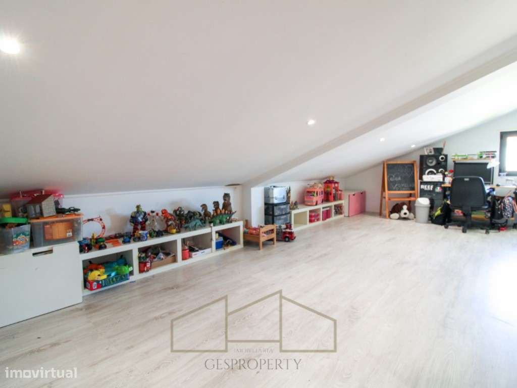 Moradia Térrea Isolada T3 - Lote de 596m2 na Aroeira-37