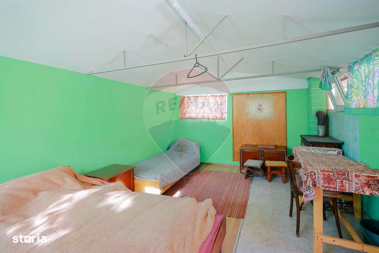 De vânzare casă cu 2 camere și teren 472 mp, Str Valea Frumoasă-11