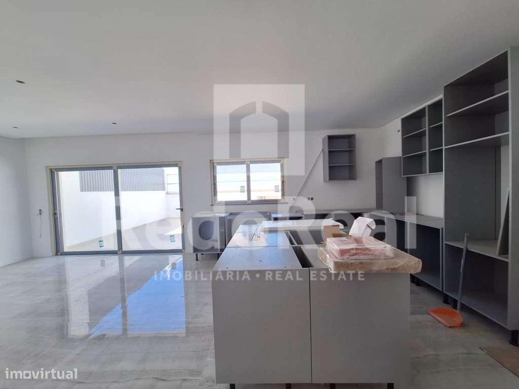 Moradia T3 em construção em Moncarapacho-10