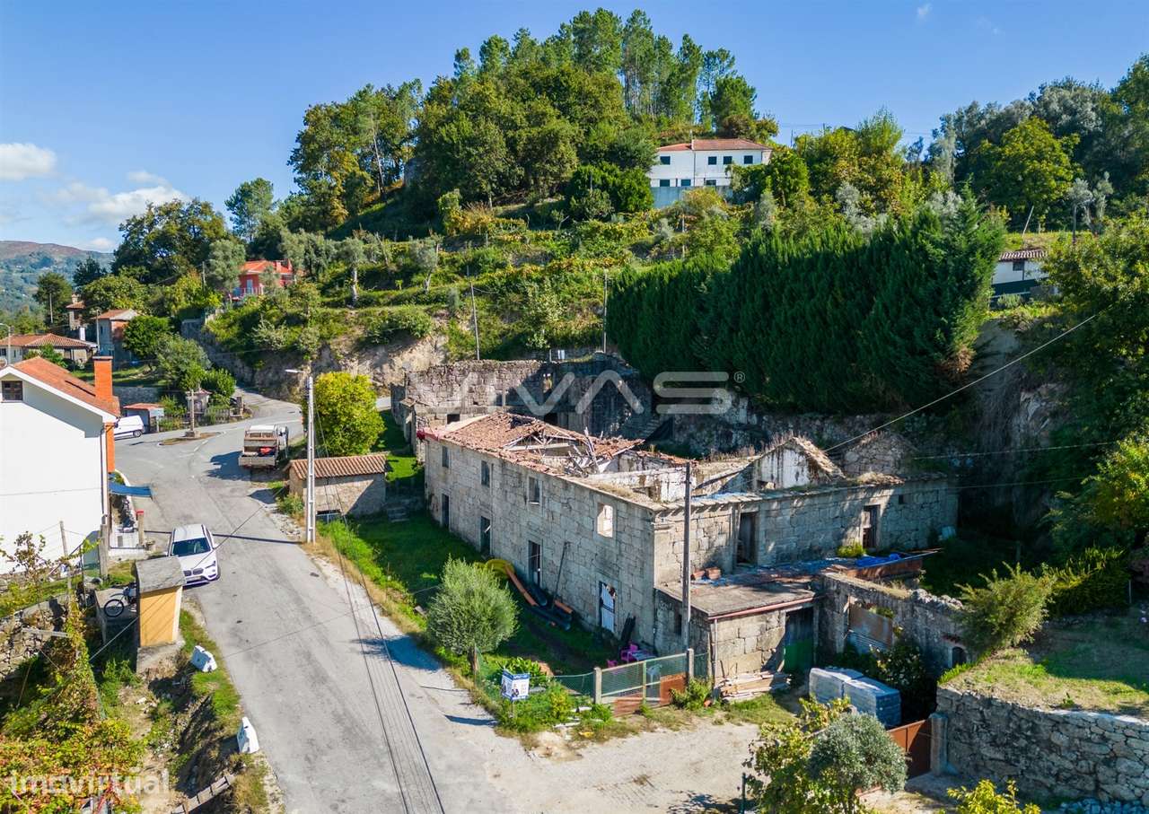 Moradia para Restaurar T0 Venda em Chorense e Monte,Terras de Bouro - Grande imagem: 2/22