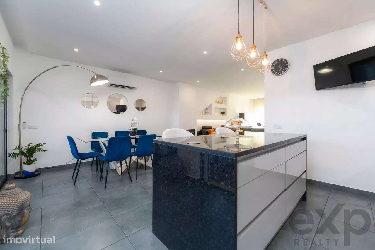 Moradia contemporânea T3 com cave e terraço panorâmico – Olhão - Grande imagem: 5/37