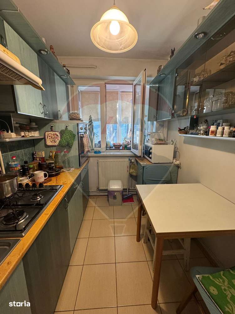 Apartament cu 3 camere de vânzare în zona Brazda lui Novac-5