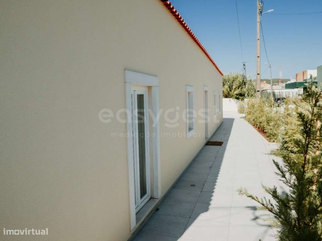 Moradia terrea totalmente remodelada em Pêro Pinheiro - Grande imagem: 5/30