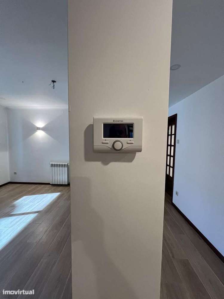 Moradia T4+2  3 Frentes monte dos Burgos-43