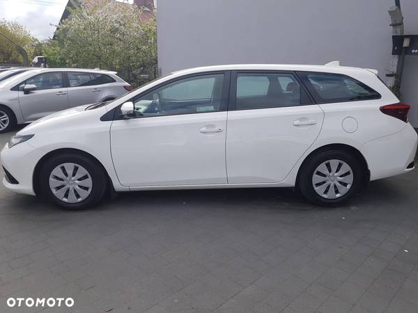 Toyota Auris 1.4 D-4D Active - 3