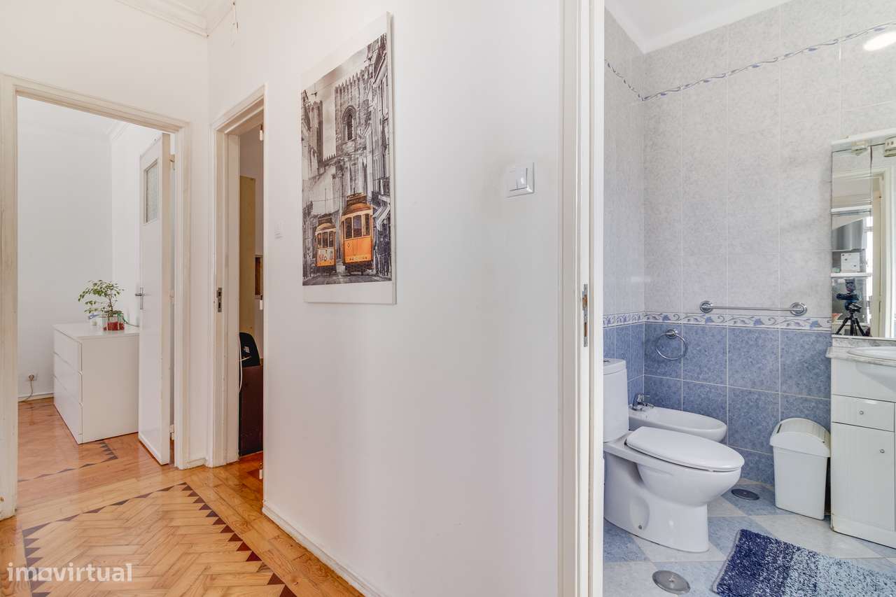 APARTAMENTO T3 | C/ ARRECADAÇÃO | ODIVELAS-18