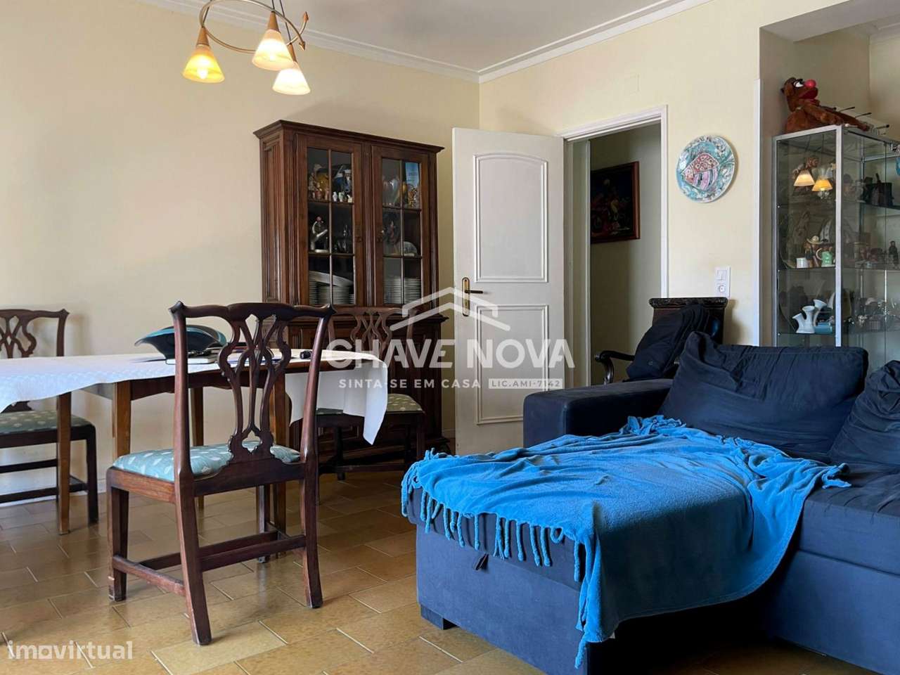 Apartamento T2+1 com Vista de Mar e Garagem Fechada – ao pé da Praia - Grande imagem: 5/25