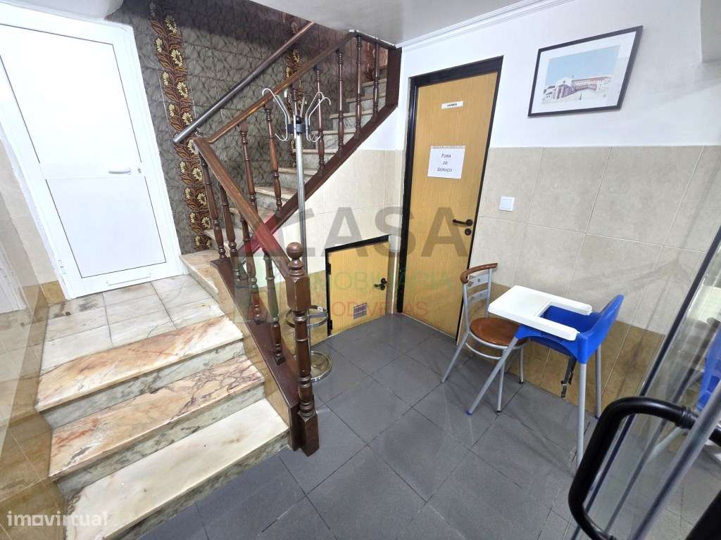 Restaurante em Funcionamento | 70 m² | Renda 200 € | Odivelas-3