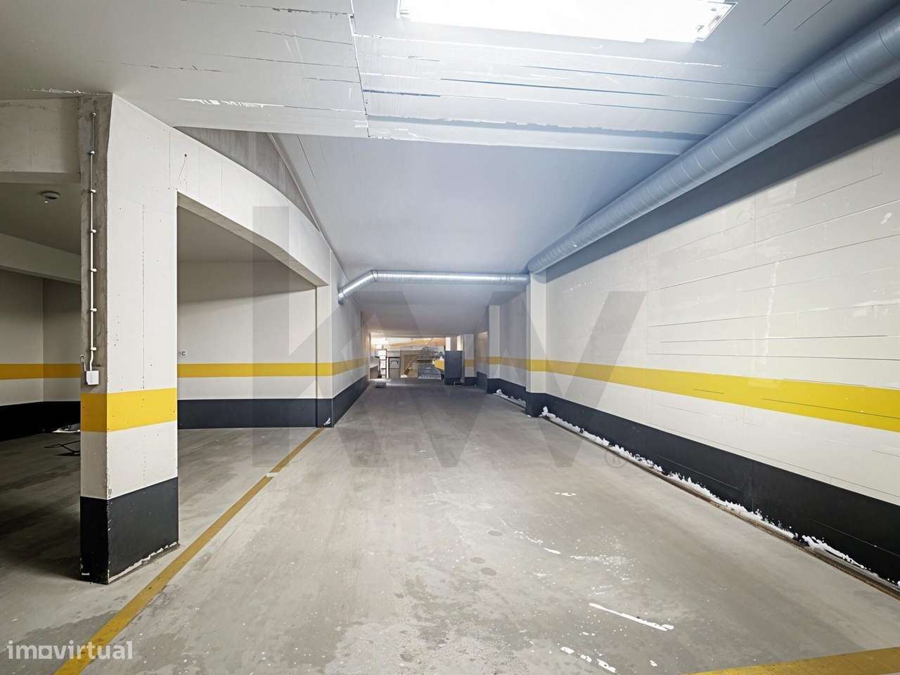 Parqueamento em Telheiras, junto à Rua Padre Américo - Grande imagem: 3/4