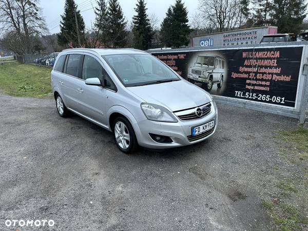 Opel Zafira - 1