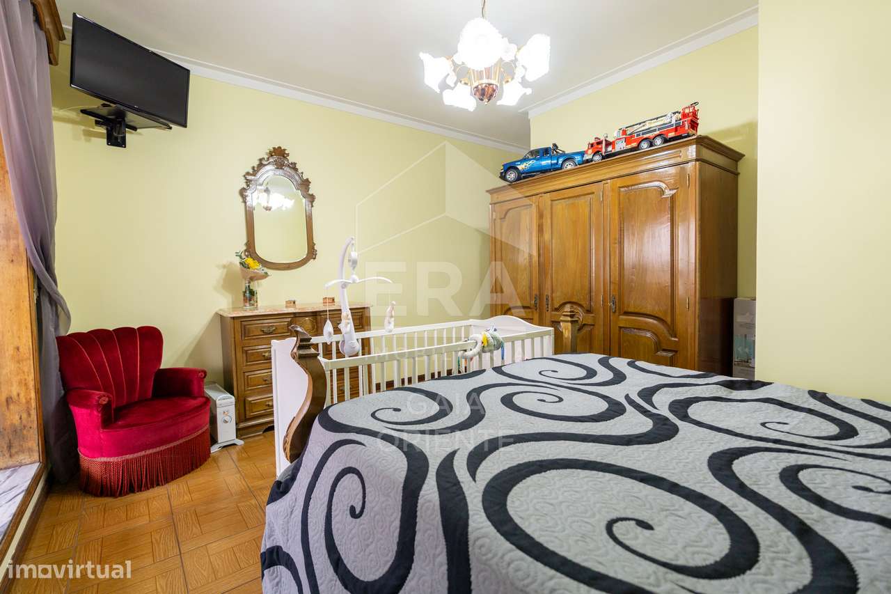 Apartamento T2 com Terraços e Vista Douro-34