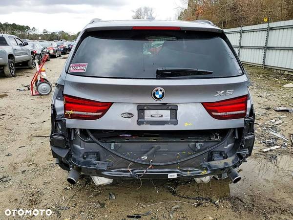 BMW X5 xDrive35i - 7