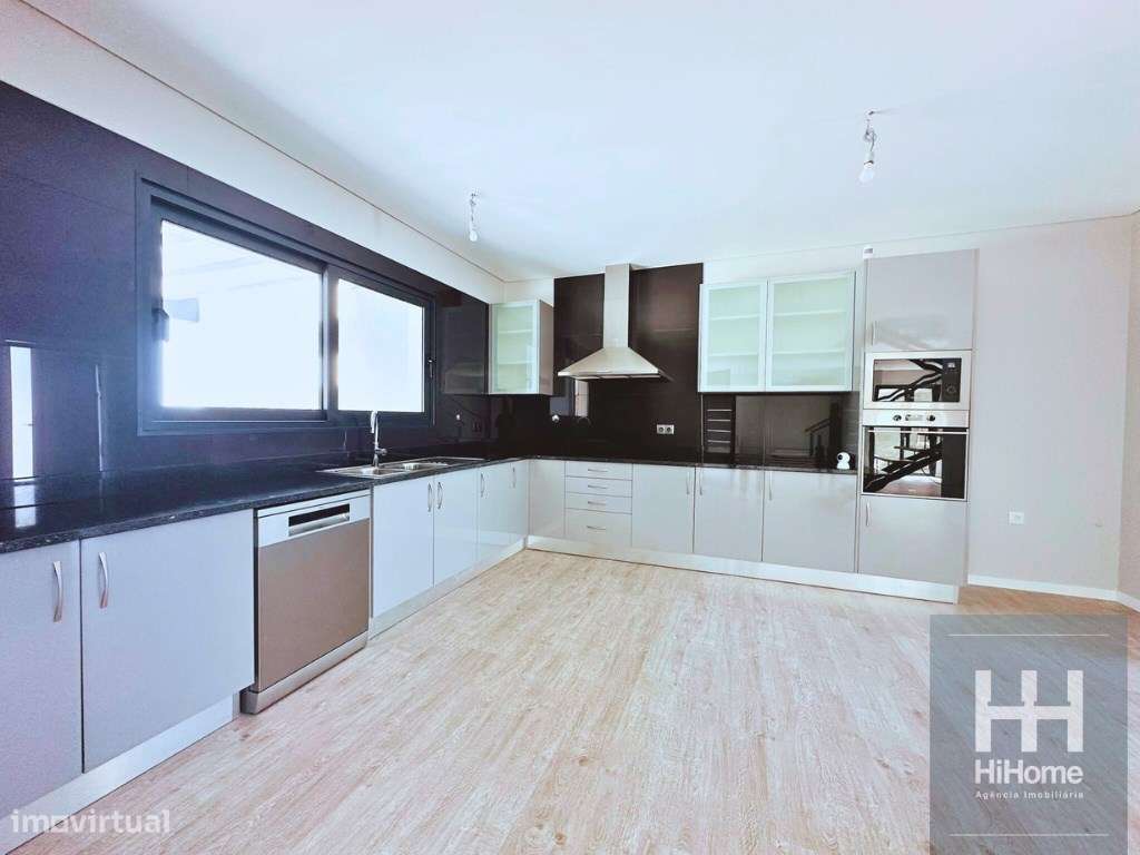 Moradia Geminada T3 - São Roque, Funchal - Grande imagem: 3/31