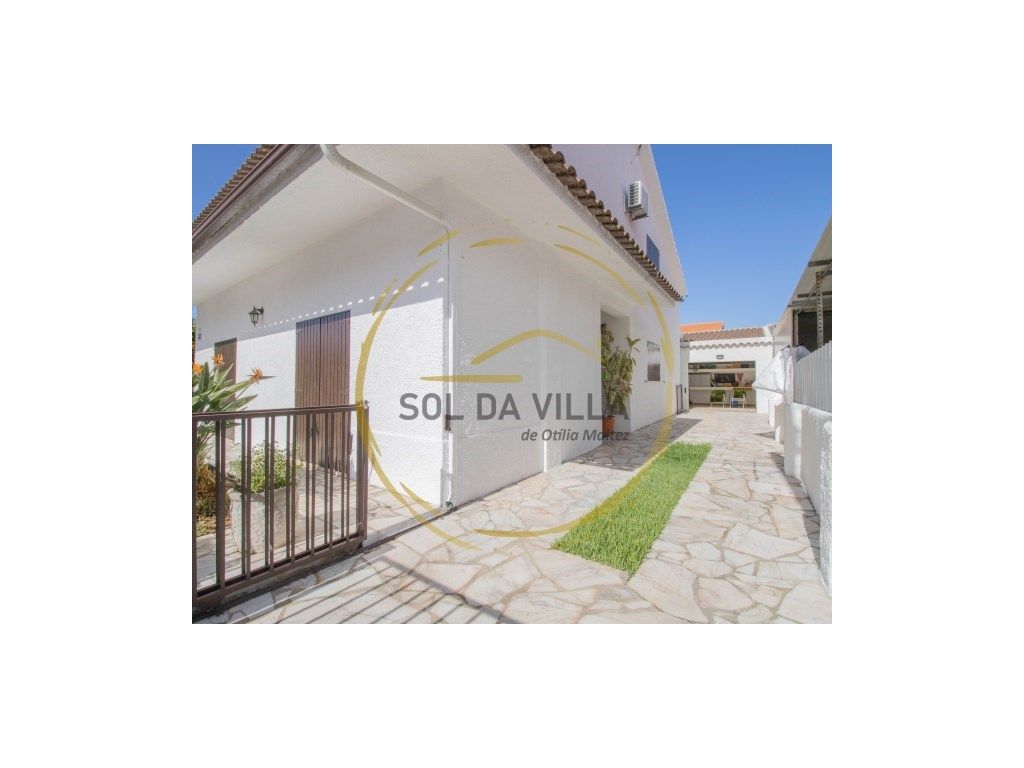 Moradia Isolada T3+1 com garagem e churrasqueira 359.000€