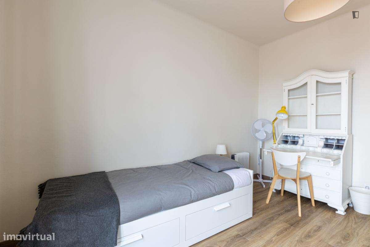 Quarto - localizado em Alvalade Lisbon - Grande imagem: 4/21