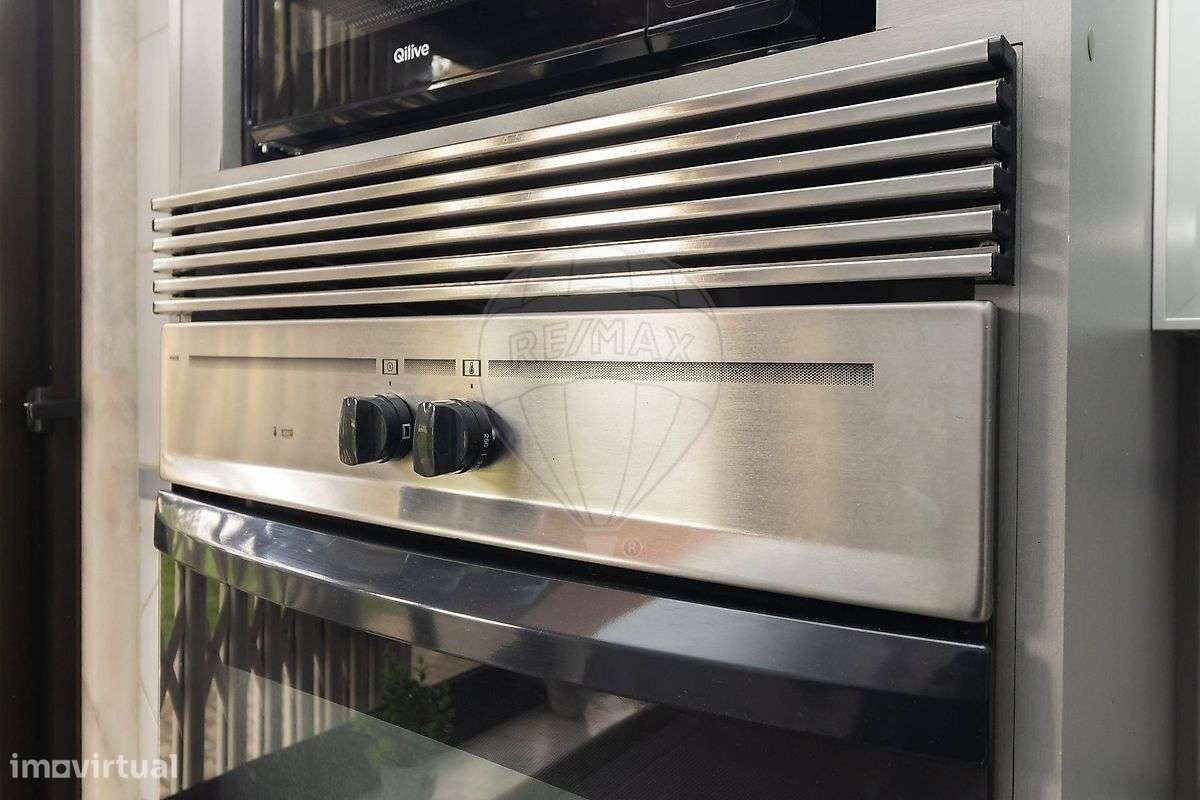 Apartamento T2 com Arrecadação em Paio Pires-22