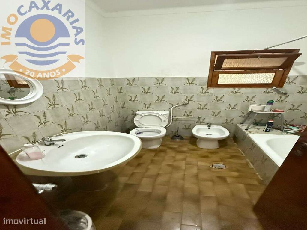 Moradia T4 + Armazém em Caxarias - O Equilíbrio Perfeito entre Vida... - Grande imagem: 5/28