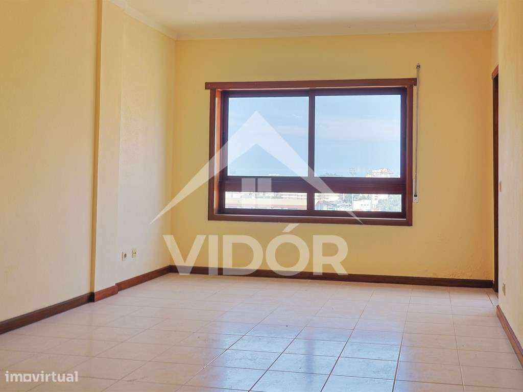 Vista Mar, Luz Natural e Conforto T3 no 7º Andar com Parqueamento e... - Grande imagem: 2/18