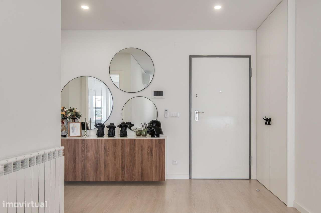 T2 Moderno (2020) com Box para 2 Carros na Urb Casas do Lago,...-12