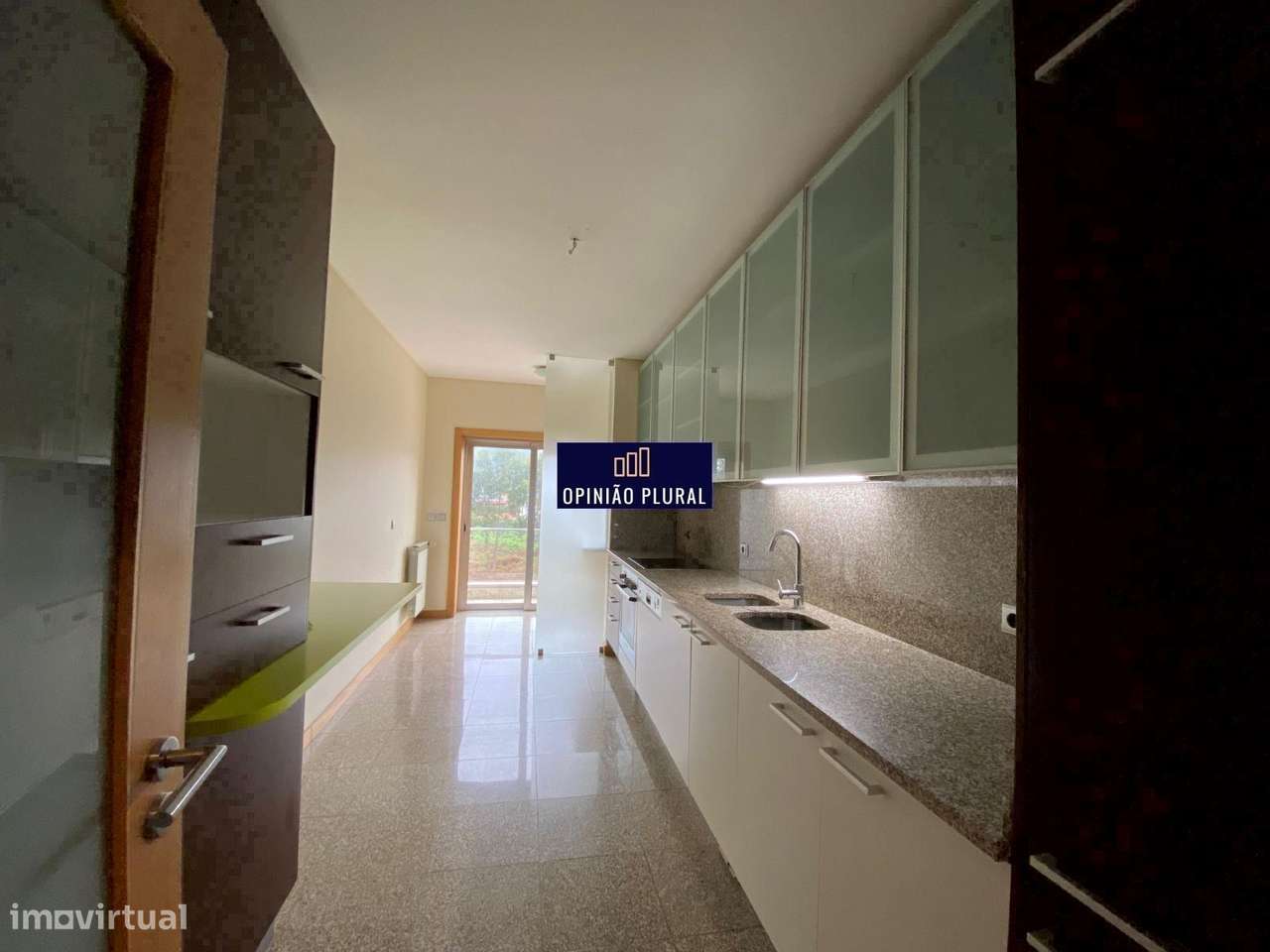 T2 de Luxo com Varandas e Garagem Dupla em S. Félix da Marinha-5
