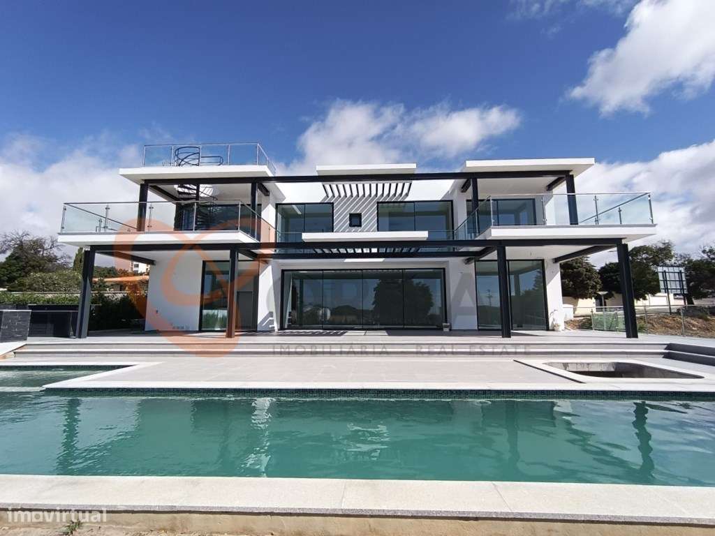 Fantástica moradia V4 com piscina e garagem, em fase final de acaba... - Grande imagem: 2/35