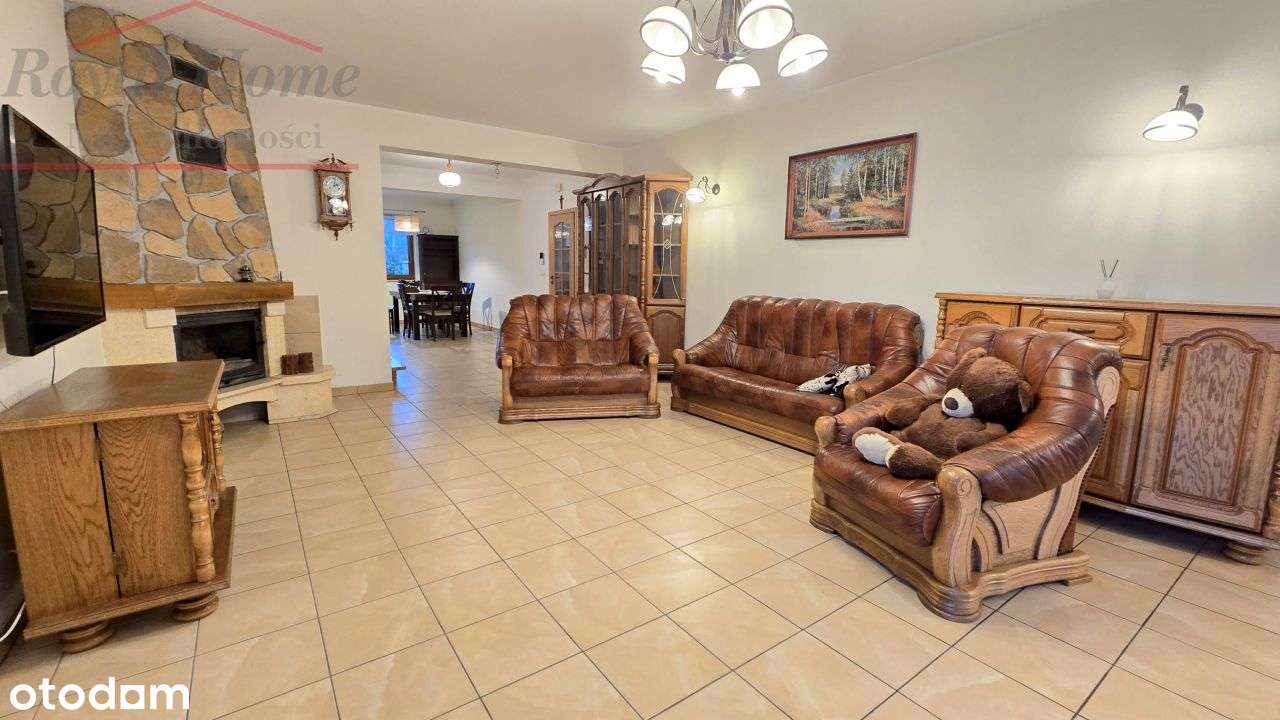 Przestronny, b. ładny, zadbany wolnostojący dom.-6