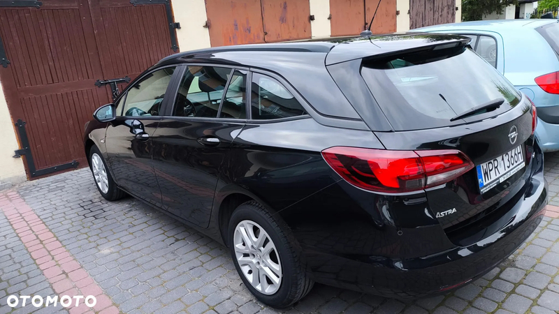 Opel Astra IV 1.6 CDTI Sport - 3