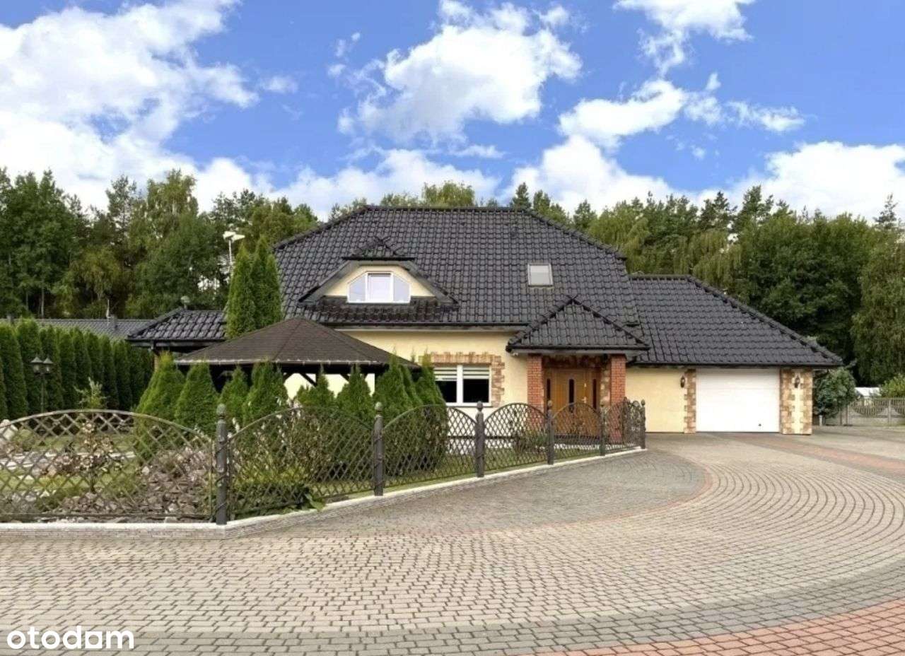 Dom z dużą działką